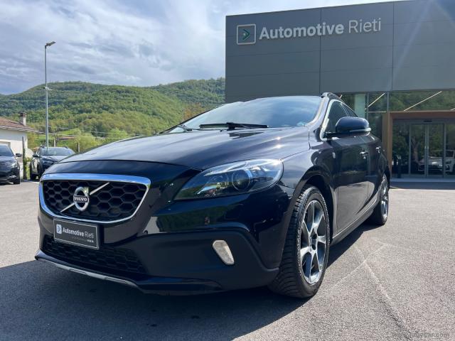 Volvo v40 cross country d4 volvo ocean race