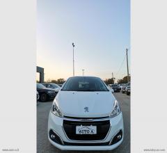 Auto - Peugeot 208 puretech 82 5p. allure