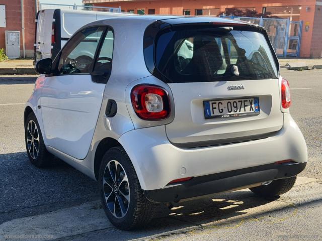 Auto - Smart fortwo 70 1.0 passion