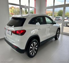 Auto - Mercedes-benz gla 180 d automatic business extra