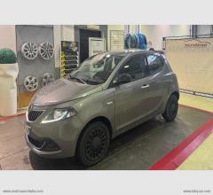 Auto - Lancia ypsilon 1.0 firefly 5p.s&s hybrid silver