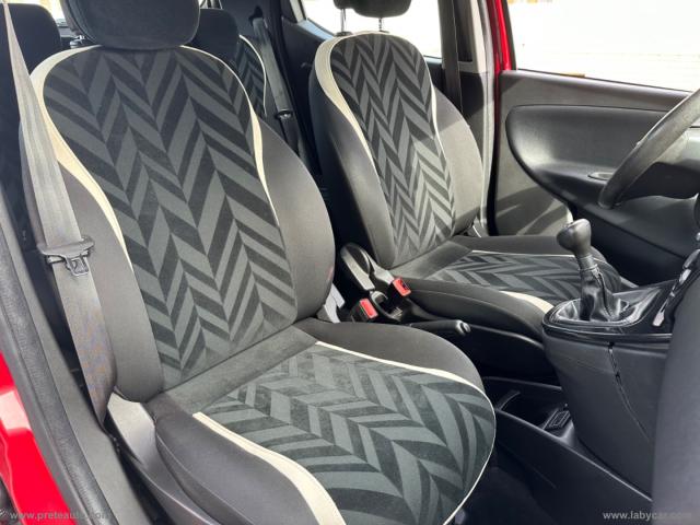 Auto - Lancia ypsilon 1.3 mjt 95 cv 5p. s&s gold