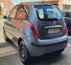 Auto - Lancia ypsilon 1.2