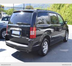 Auto - Chrysler grand voyager 2.8 crd dpf touring