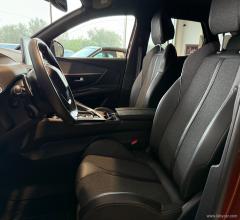 Auto - Peugeot 3008 bluehdi 120 s&s eat6 gt line