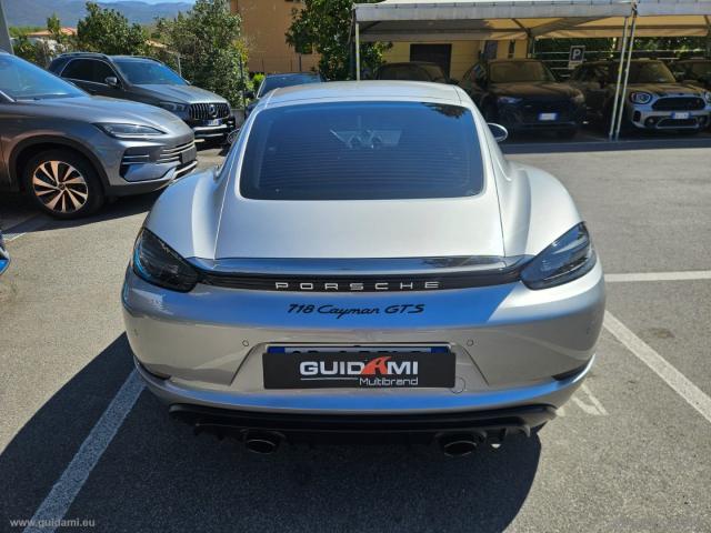 Auto - Porsche 718 cayman gts