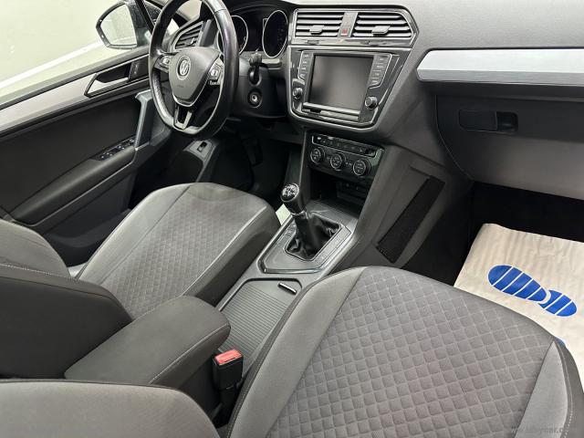 Auto - Volkswagen tiguan 2.0tdi