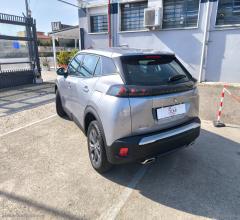 Auto - Peugeot 2008 puretech 130 s&s active pack