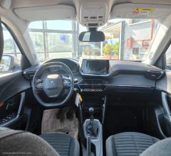 Auto - Peugeot 2008 puretech 130 s&s active pack