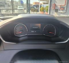Auto - Peugeot 2008 puretech 130 s&s active pack
