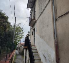 Appartamenti in Vendita - Appartamento in vendita a rogliano periferia