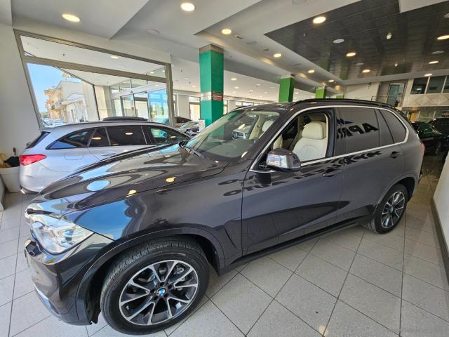 Auto - Bmw x5 xdrive25d luxury