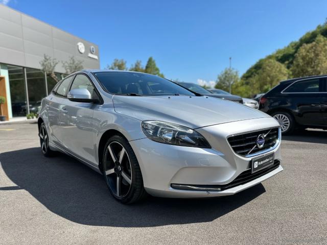 Auto - Volvo v40 d3 geartronic momentum