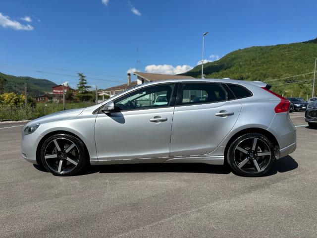 Auto - Volvo v40 d3 geartronic momentum