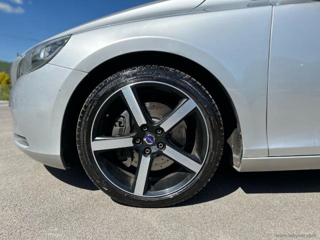 Auto - Volvo v40 d3 geartronic momentum