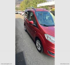 Auto - Ford tourneo courier 1.5 tdci 75 cv titanium