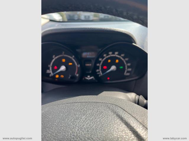 Auto - Ford tourneo courier 1.5 tdci 75 cv titanium