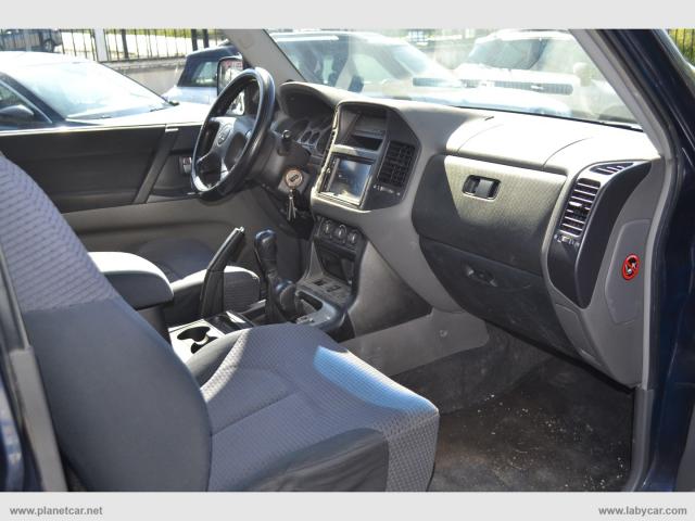 Auto - Mitsubishi pajero 2.5 tdi 3p.