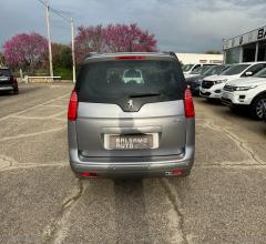 Auto - Peugeot 5008 1.6 hdi 115 cv allure