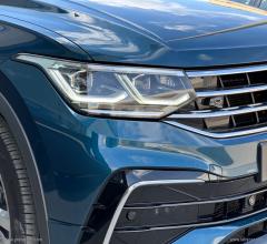 Auto - Volkswagen tiguan 2.0 tdi 150cv scr dsg r-line