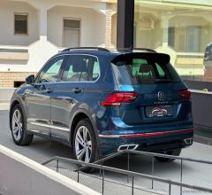Auto - Volkswagen tiguan 2.0 tdi 150cv scr dsg r-line