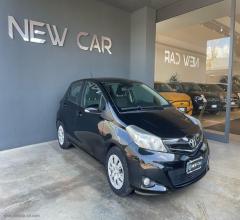 Auto - Toyota yaris 1.0 5p.