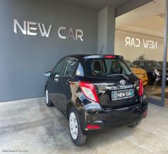Auto - Toyota yaris 1.0 5p.