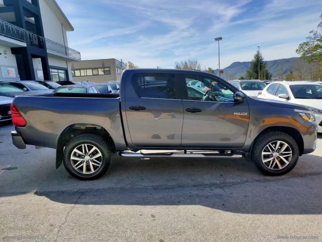 Auto - Toyota hilux 2.4 d-4d 4wd 4p. dc executive