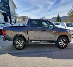 Auto - Toyota hilux 2.4 d-4d 4wd 4p. dc executive