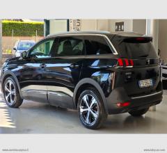 Auto - Peugeot 5008 bluehdi 130 s&s allure