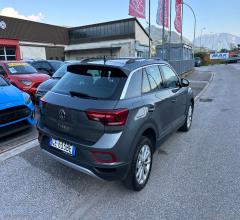 Auto - Volkswagen t-roc 1.0 tsi life