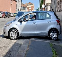 Auto - Toyota yaris 1.3 5p. sol