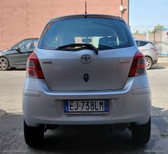 Auto - Toyota yaris 1.3 5p. sol