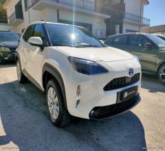 Auto - Toyota yaris cross 1.5 hybrid 5p. e-cvt busin.
