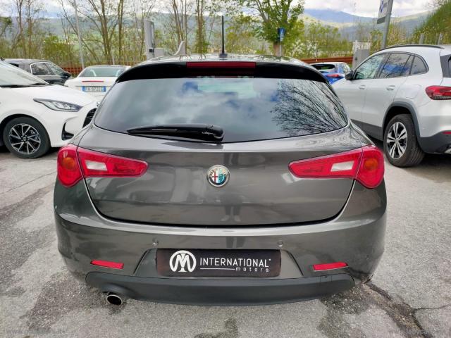 Auto - Alfa romeo giulietta 1.6 jtdm-2 105 cv exclusive