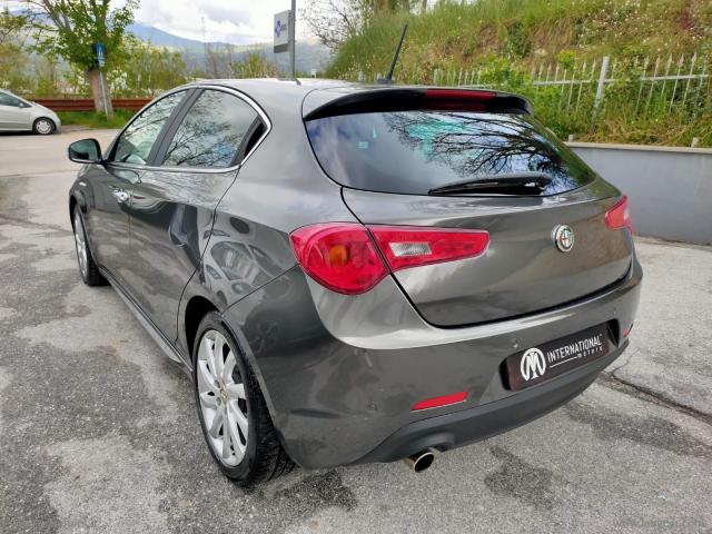 Auto - Alfa romeo giulietta 1.6 jtdm-2 105 cv exclusive