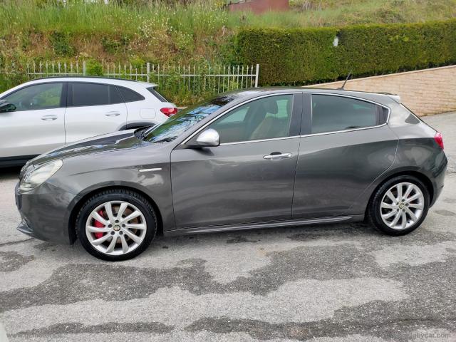 Auto - Alfa romeo giulietta 1.6 jtdm-2 105 cv exclusive