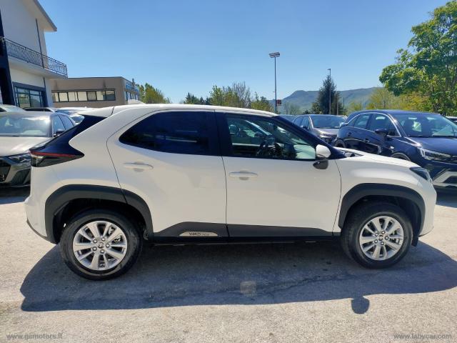 Auto - Toyota yaris cross 1.5 hybrid 5p. e-cvt busin.