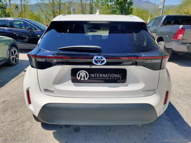 Auto - Toyota yaris cross 1.5 hybrid 5p. e-cvt busin.