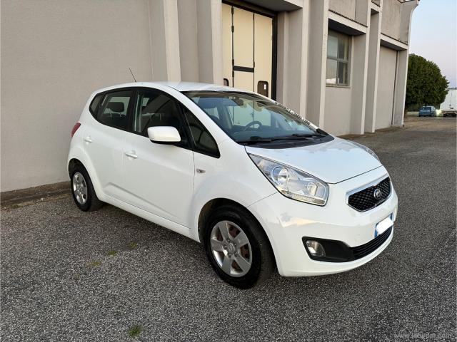 Auto - Kia venga 1.4 crdi 90 cv active