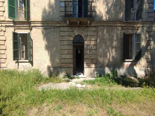 Appartamenti in Vendita - Villa in vendita a silvi prima fascia collinare