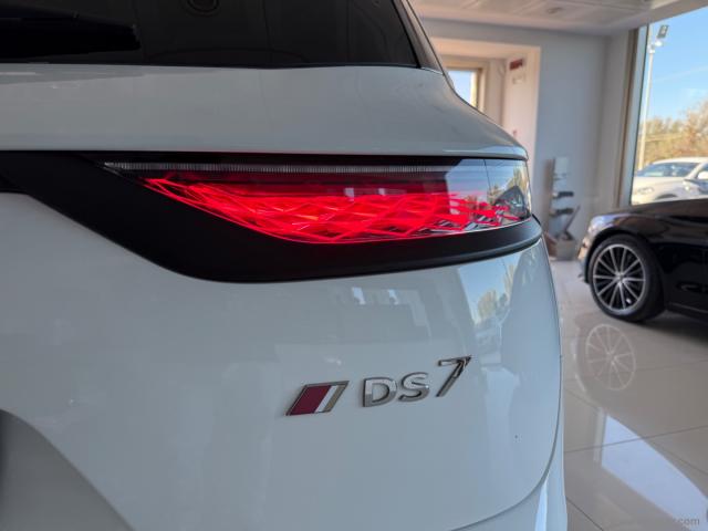 Auto - Ds automobiles ds 7 crossback bhdi 130 perform.l+