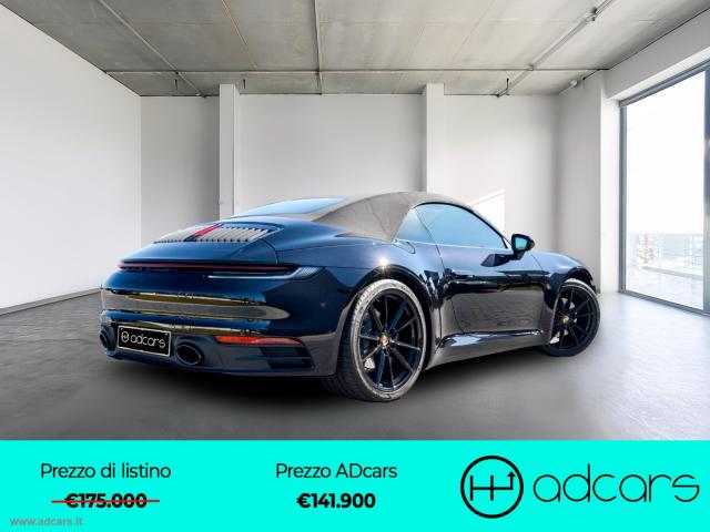 Auto - Porsche 911 carrera cabriolet