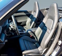 Auto - Porsche 911 carrera cabriolet