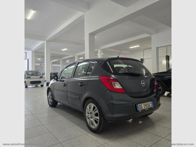 Auto - Opel corsa 1.7 16v di 5p. club