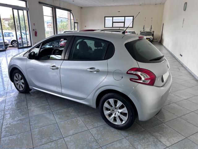 Auto - Peugeot 208 1.4 hdi 68 cv 5p. business