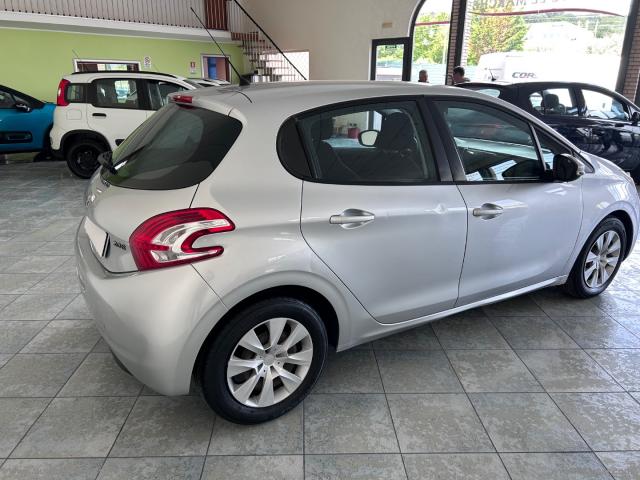 Auto - Peugeot 208 1.4 hdi 68 cv 5p. business