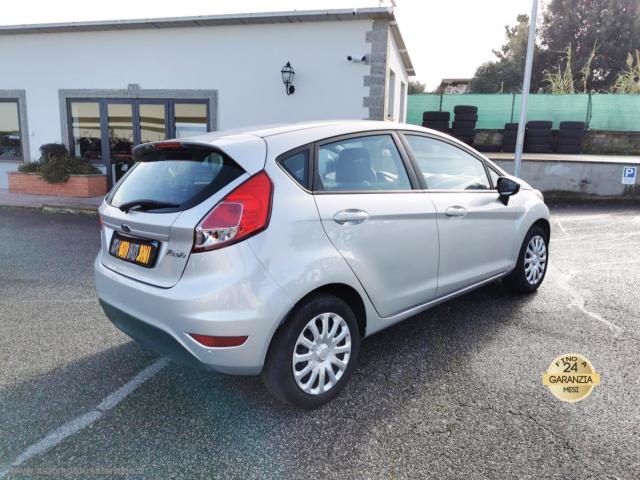 Auto - Ford fiesta 1.2 82 cv 5p. black & white ed.
