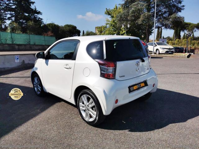 Auto - Toyota iq 1.3 cvt style