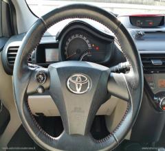 Auto - Toyota iq 1.3 cvt style